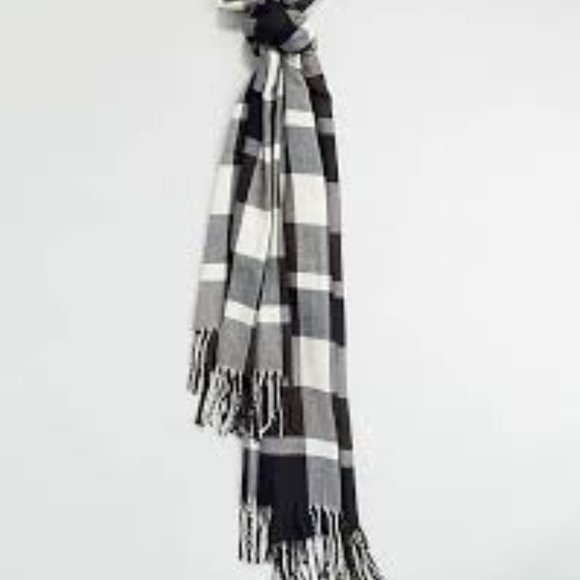 NEW Plush Apparel ultra soft plaid scarf - Picture 6 of 7